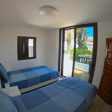 Lägenhet Parque Santiago I - 2 Bedroom - 1 Bathroom - Open Plan Living - Kitchen Area - Extra Large Balcony - First Floor *